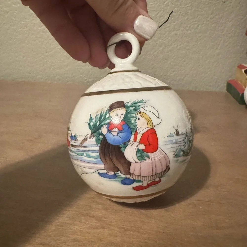 Noritake Holiday Ornament with Vintage Scene